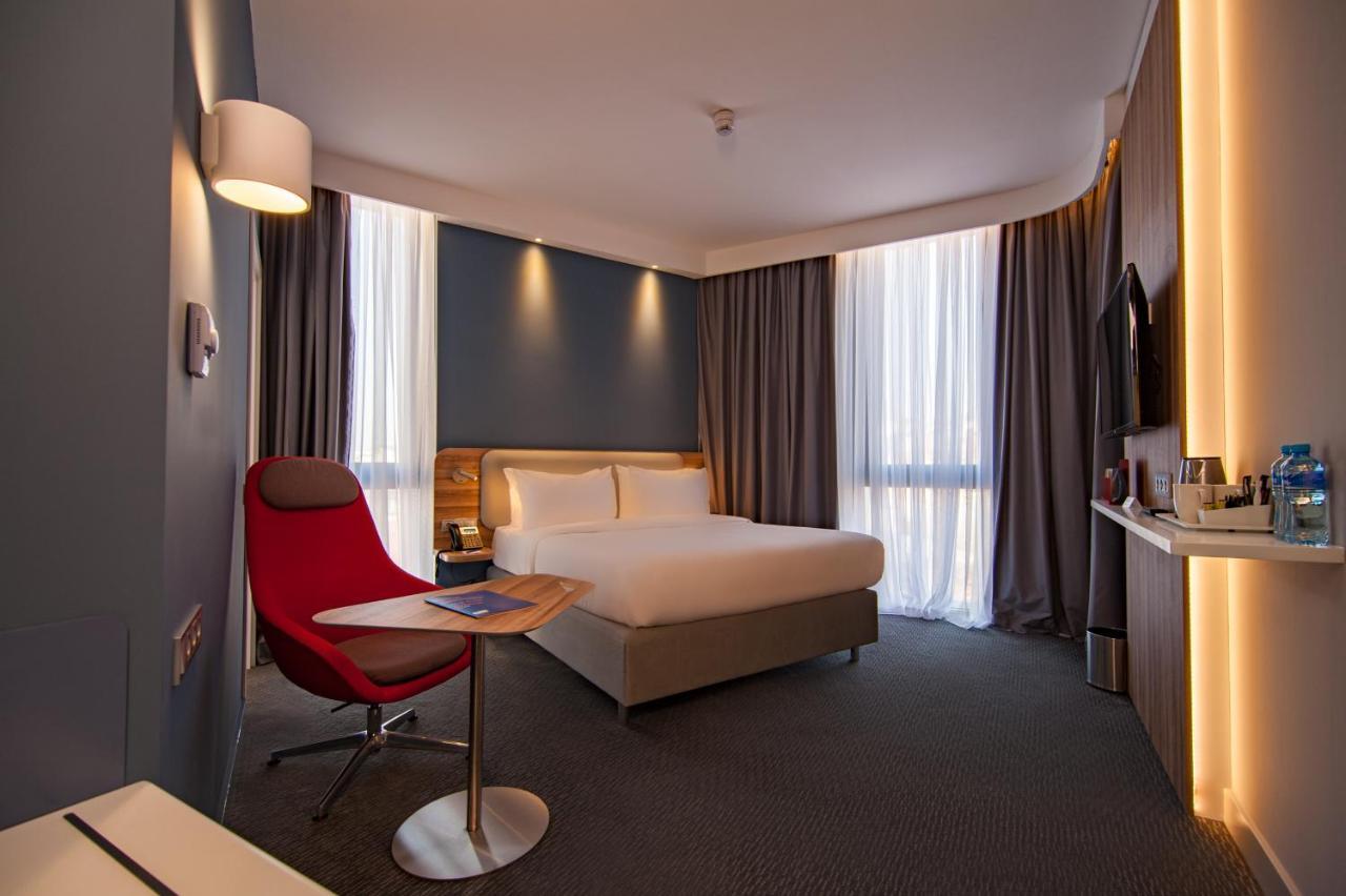 Holiday Inn Express Tbilisi Avlabari By Ihg Esterno foto