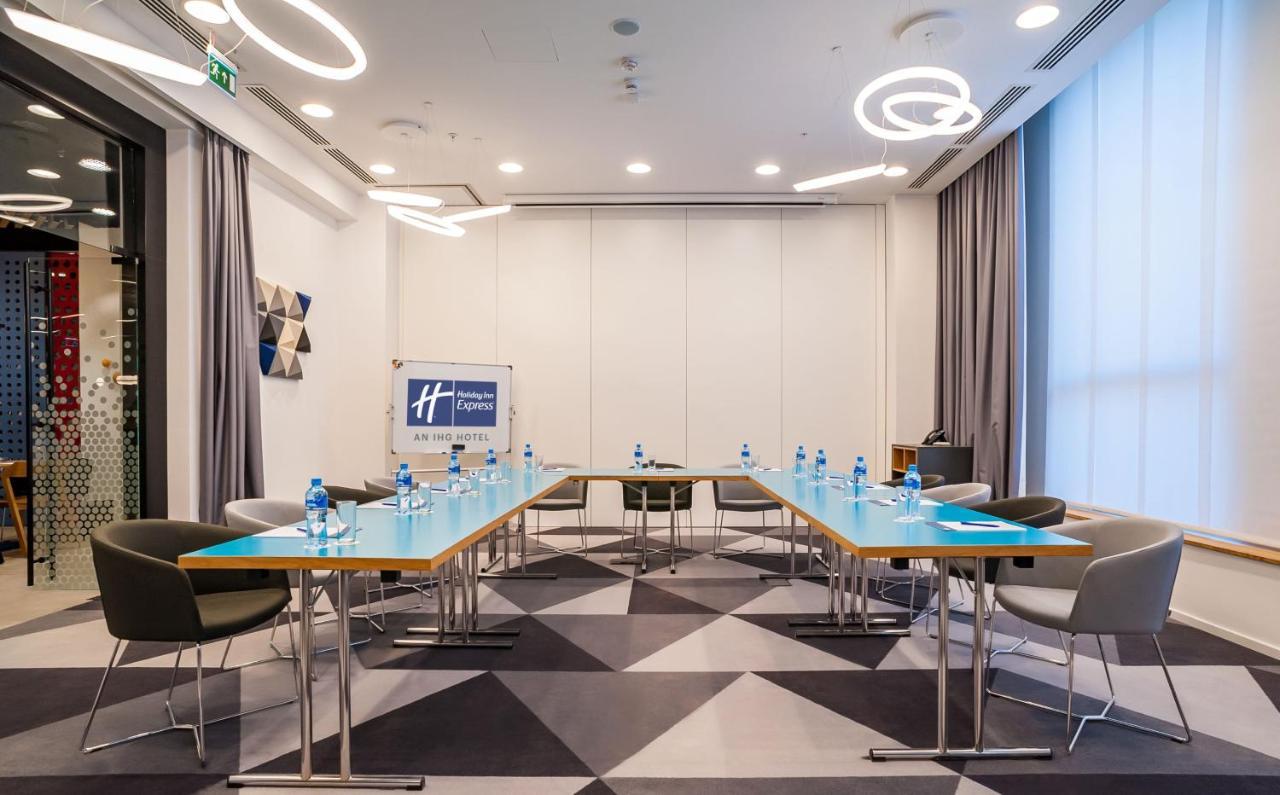 Holiday Inn Express Tbilisi Avlabari By Ihg Esterno foto