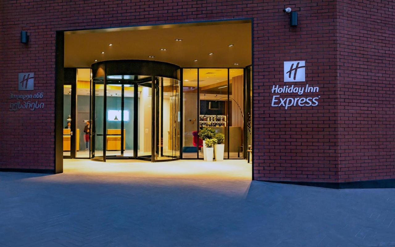 Holiday Inn Express Tbilisi Avlabari By Ihg Esterno foto