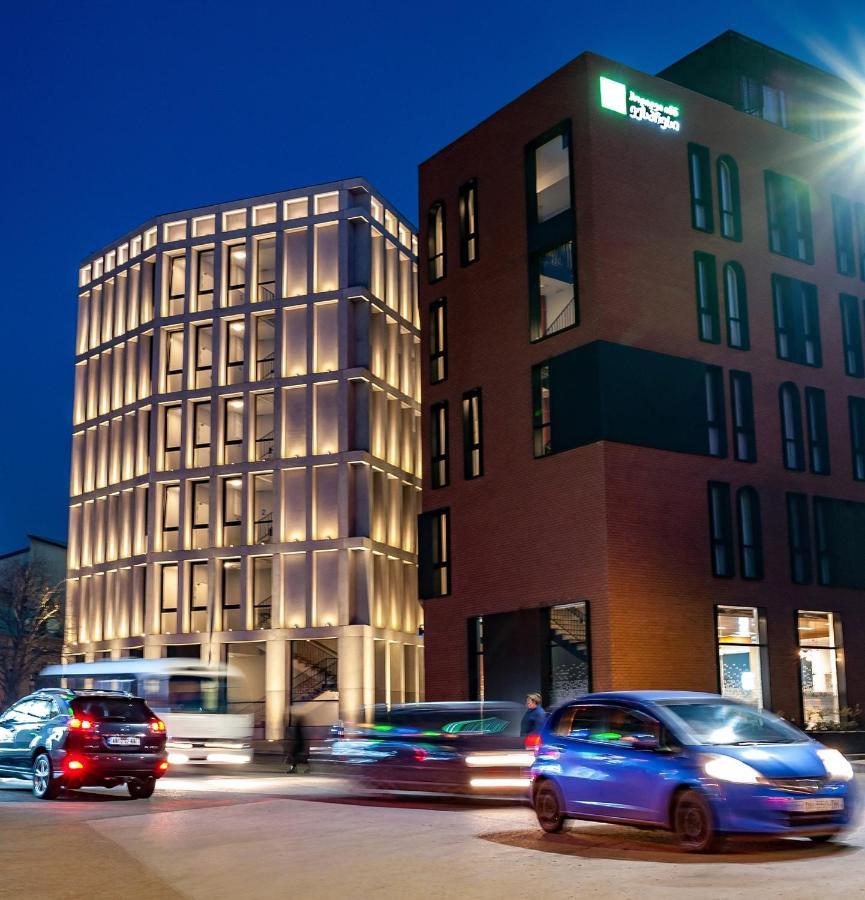 Holiday Inn Express Tbilisi Avlabari By Ihg Esterno foto