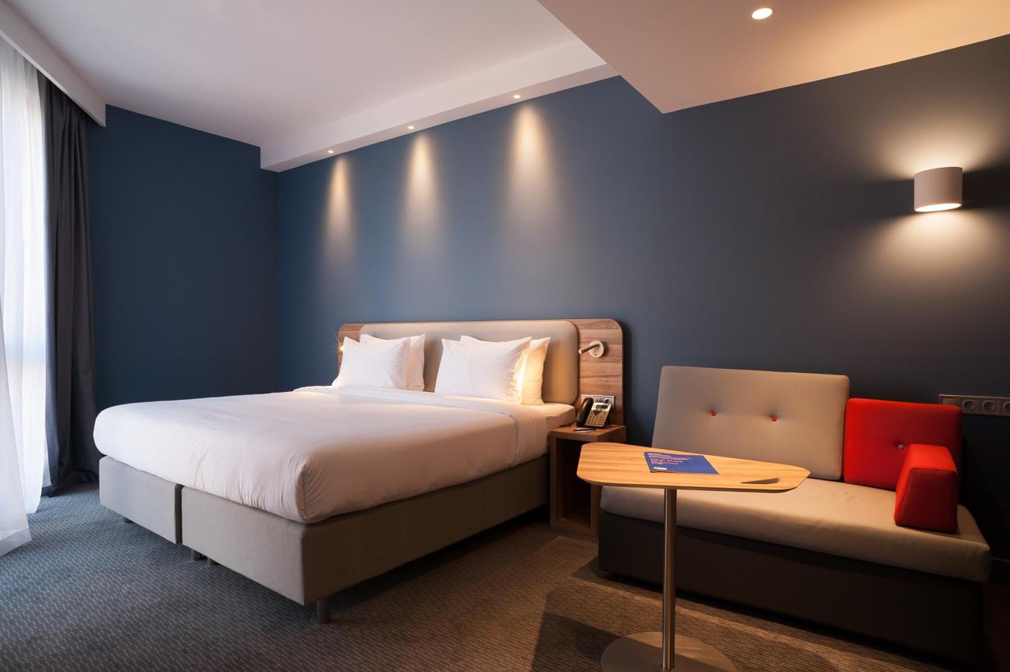 Holiday Inn Express Tbilisi Avlabari By Ihg Esterno foto