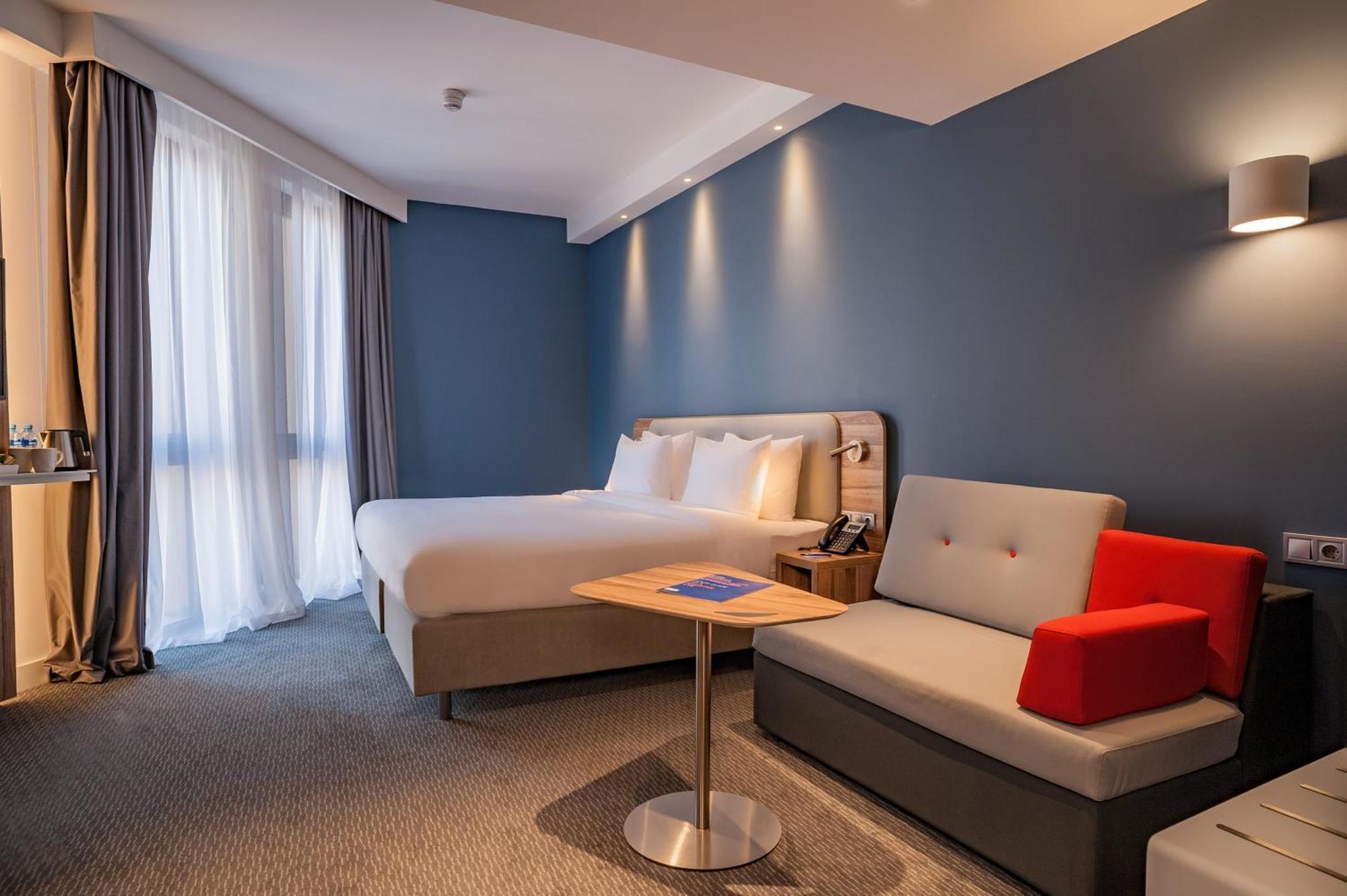 Holiday Inn Express Tbilisi Avlabari By Ihg Esterno foto