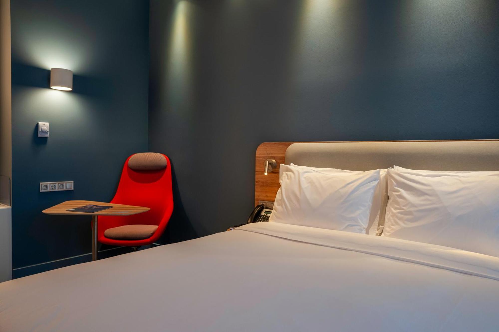 Holiday Inn Express Tbilisi Avlabari By Ihg Esterno foto