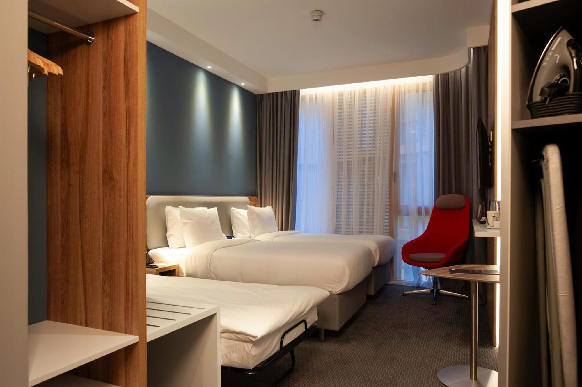Holiday Inn Express Tbilisi Avlabari By Ihg Esterno foto