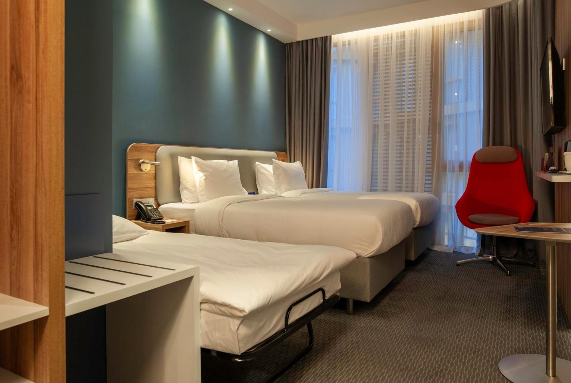 Holiday Inn Express Tbilisi Avlabari By Ihg Esterno foto