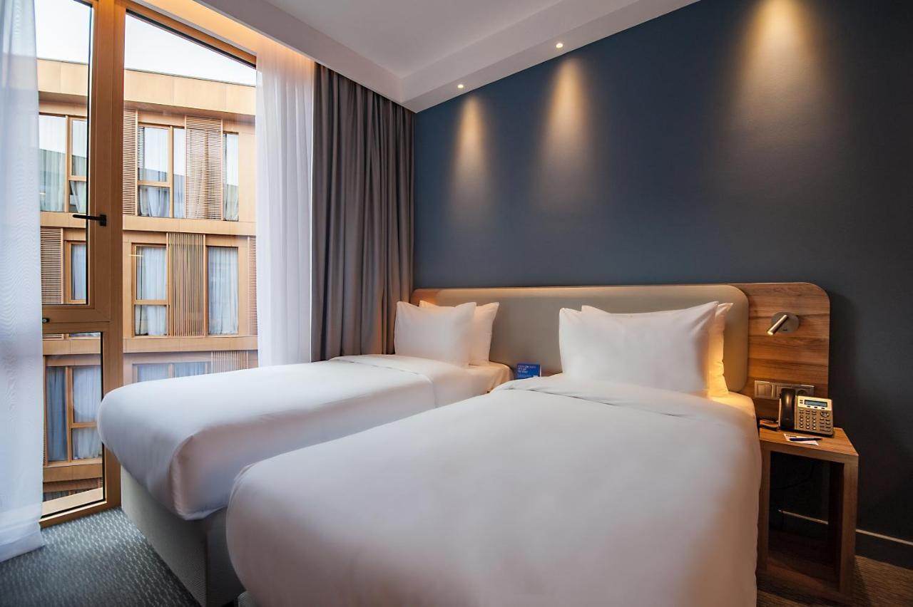 Holiday Inn Express Tbilisi Avlabari By Ihg Esterno foto